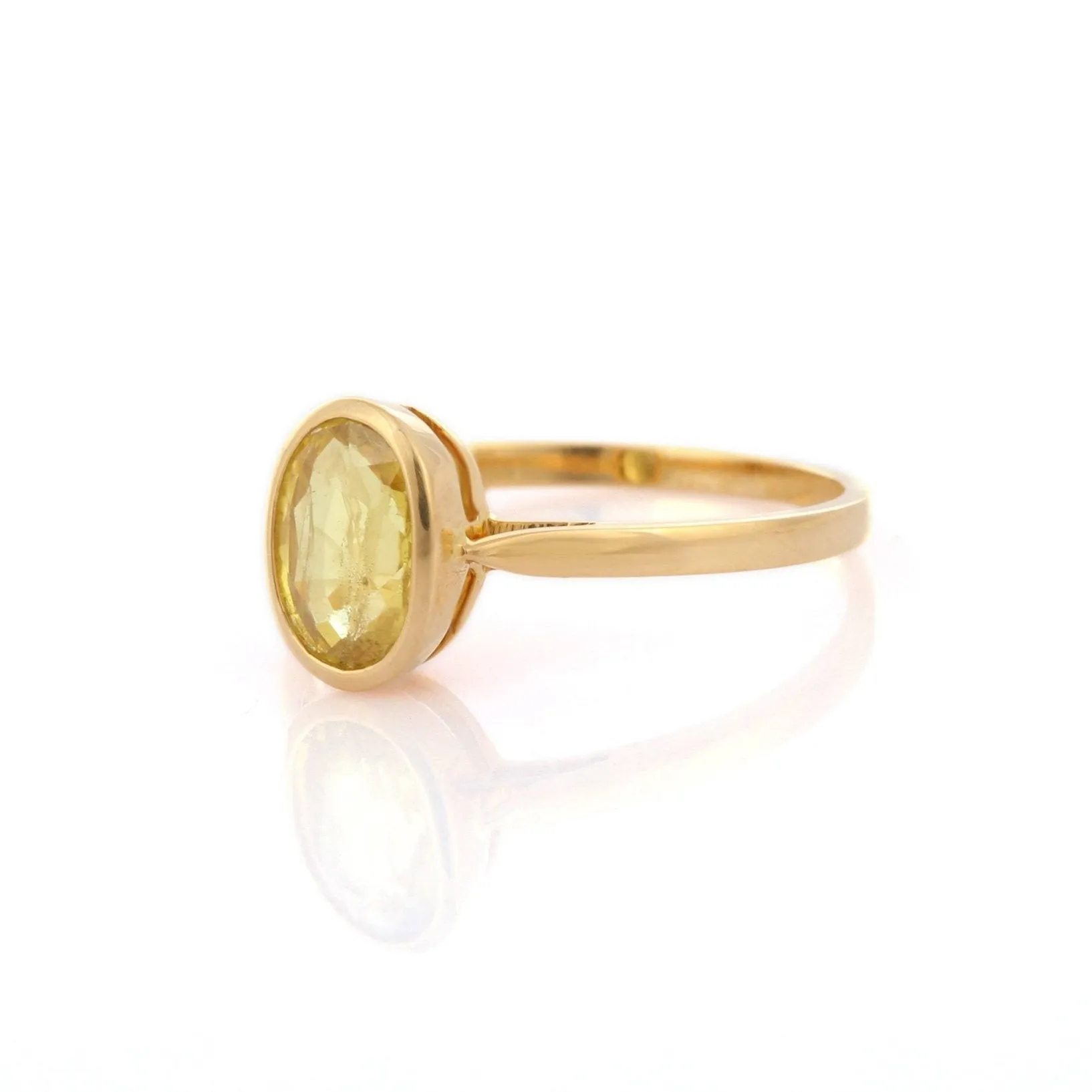 18K Yellow Gold Sapphire Ring