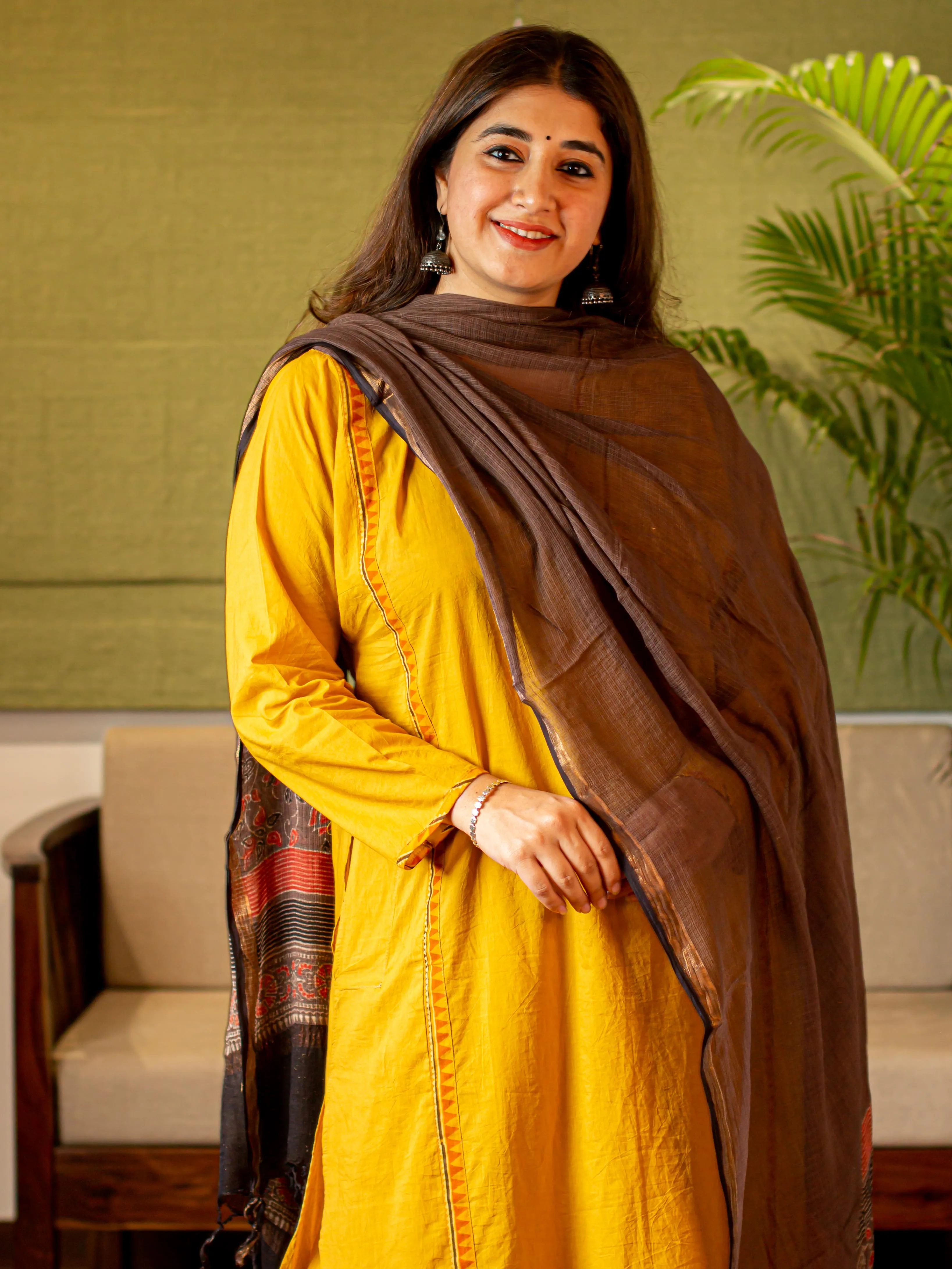 Anam Yellow Jhabbha Kali Mul Cotton Kurta Set | Relove