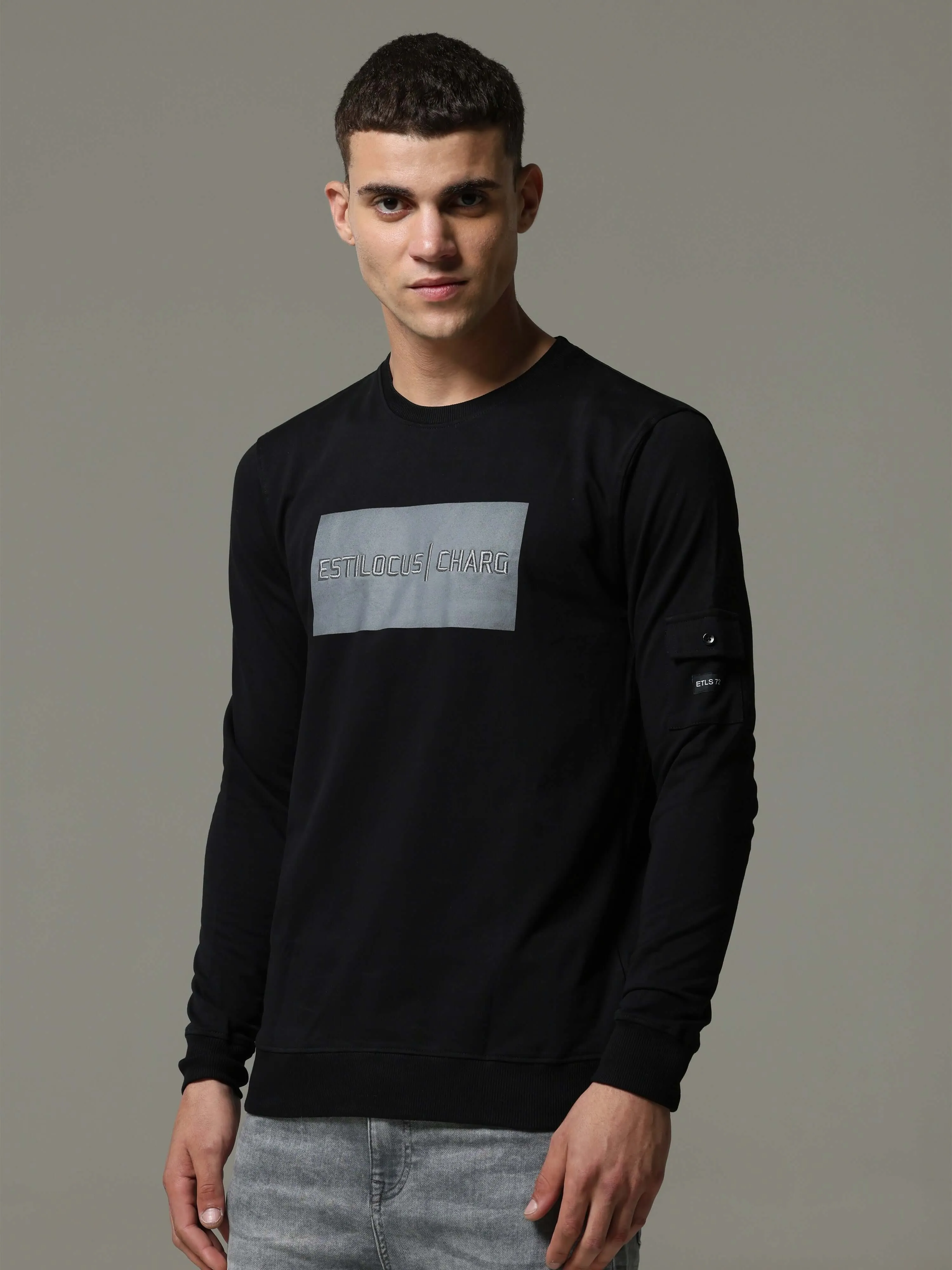 Charg Cargo Black Sweat Shirt