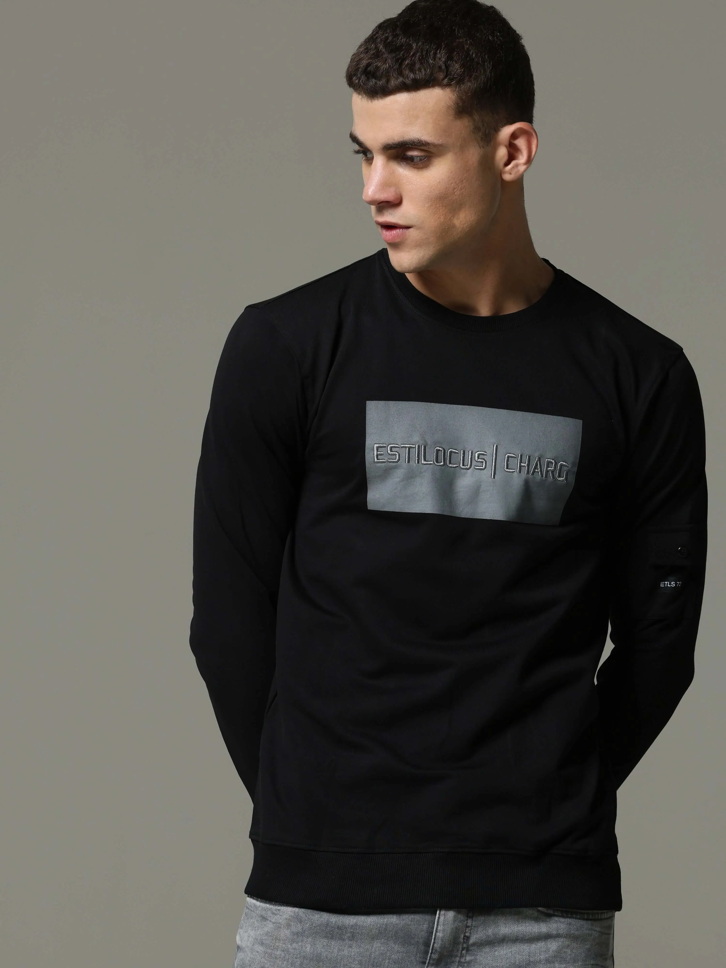 Charg Cargo Black Sweat Shirt