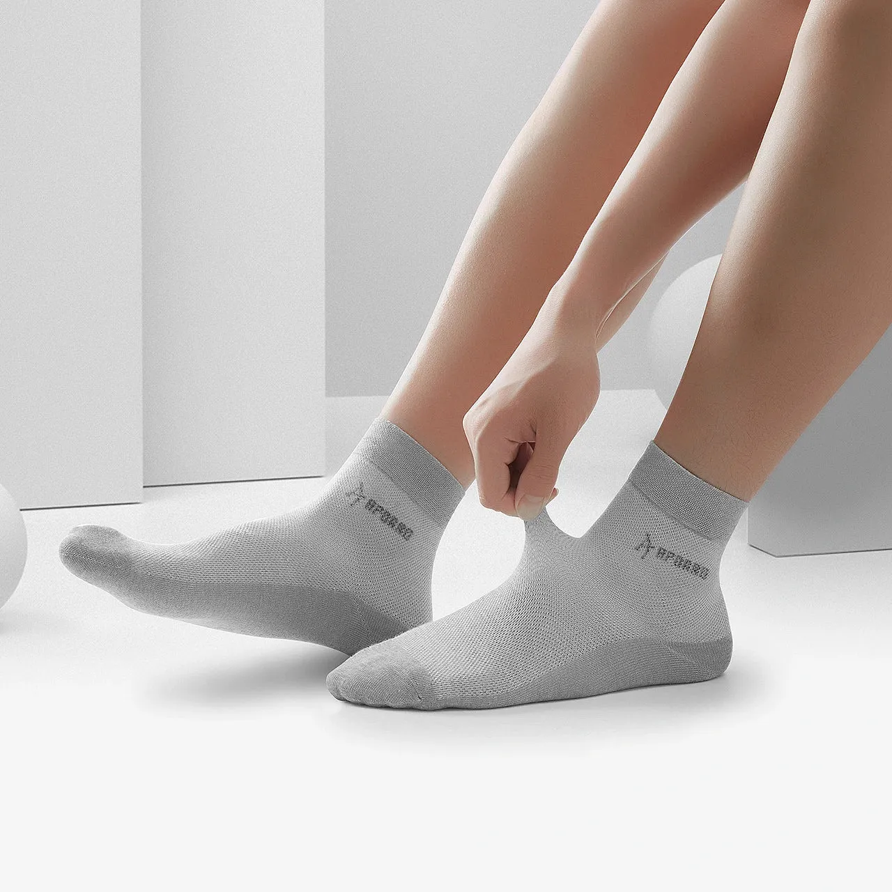 Comfortable Cotton Socks with Moisture Wicking and Cushioned Sole