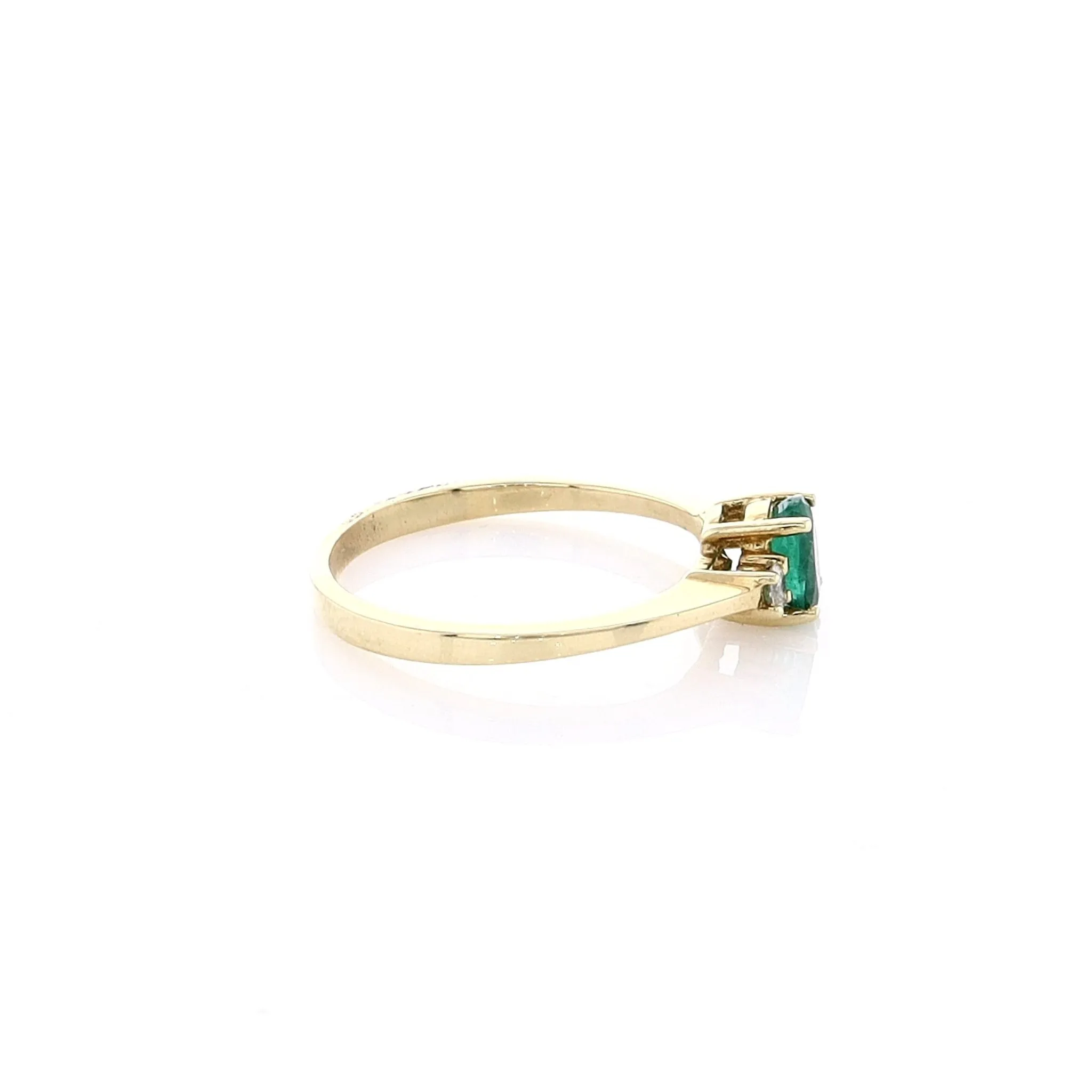 Estate 14k Yellow Gold Oval Emerald Ring