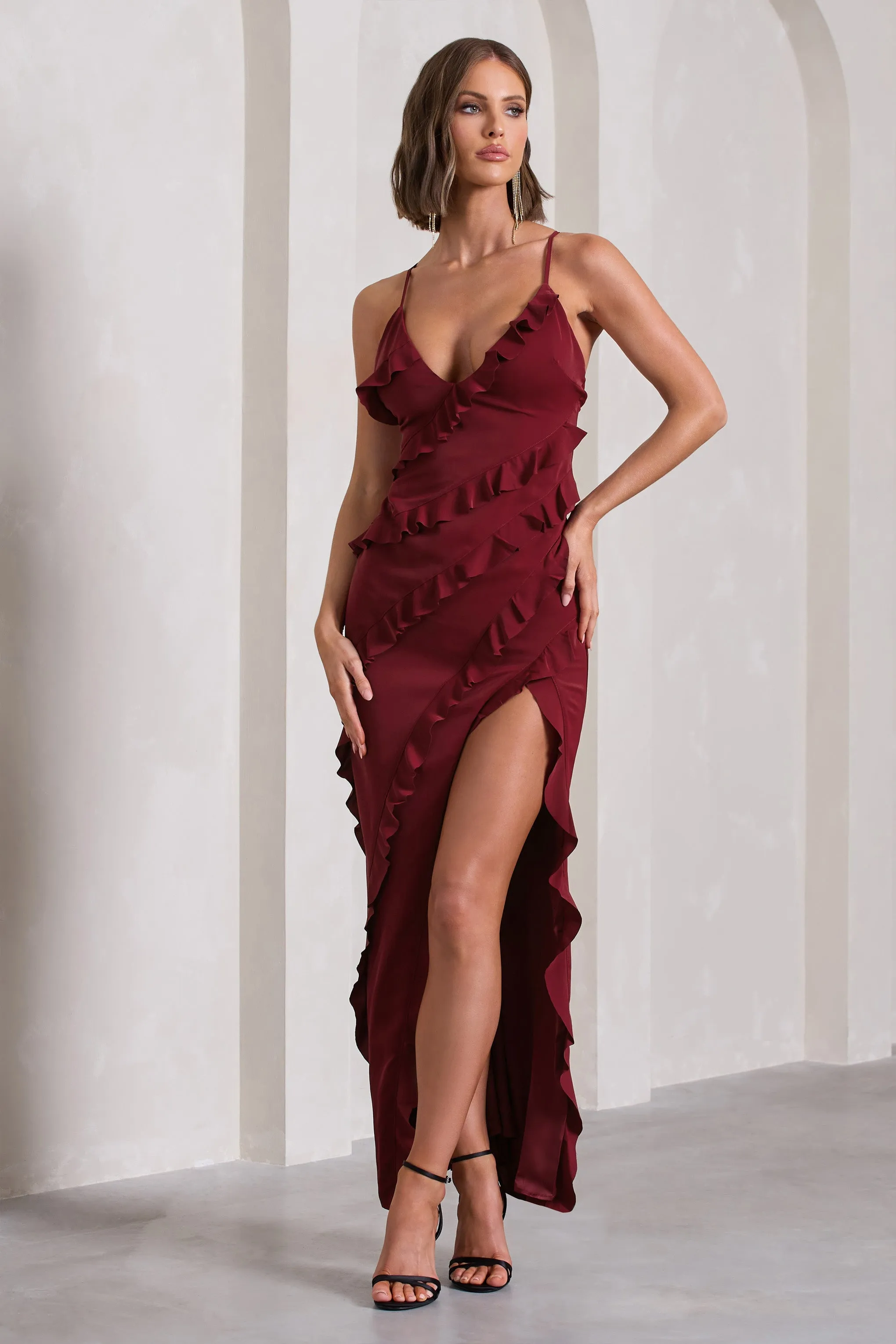 Run The World | Burgundy Sweetheart Neckline Ruffle Maxi Dress